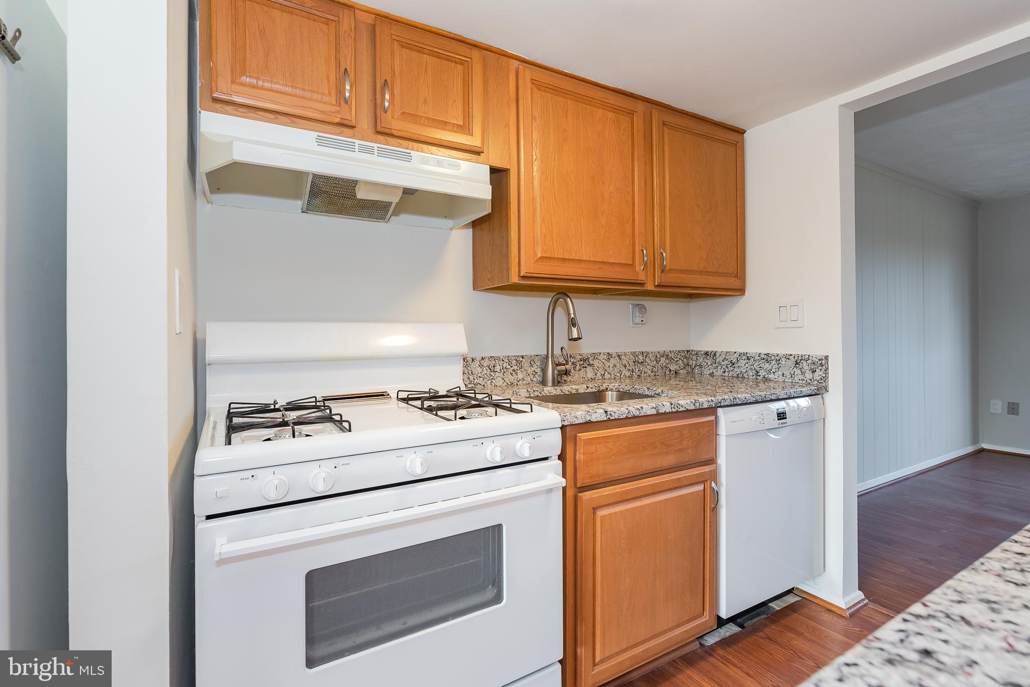 9457 Merryrest Road Columbia, MD 21045 - Photo 10 of 29 Kitchen
