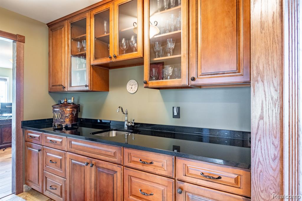 256 Inverness Highland, MI 48357 - Photo 17 of 99 Gallery Image 17