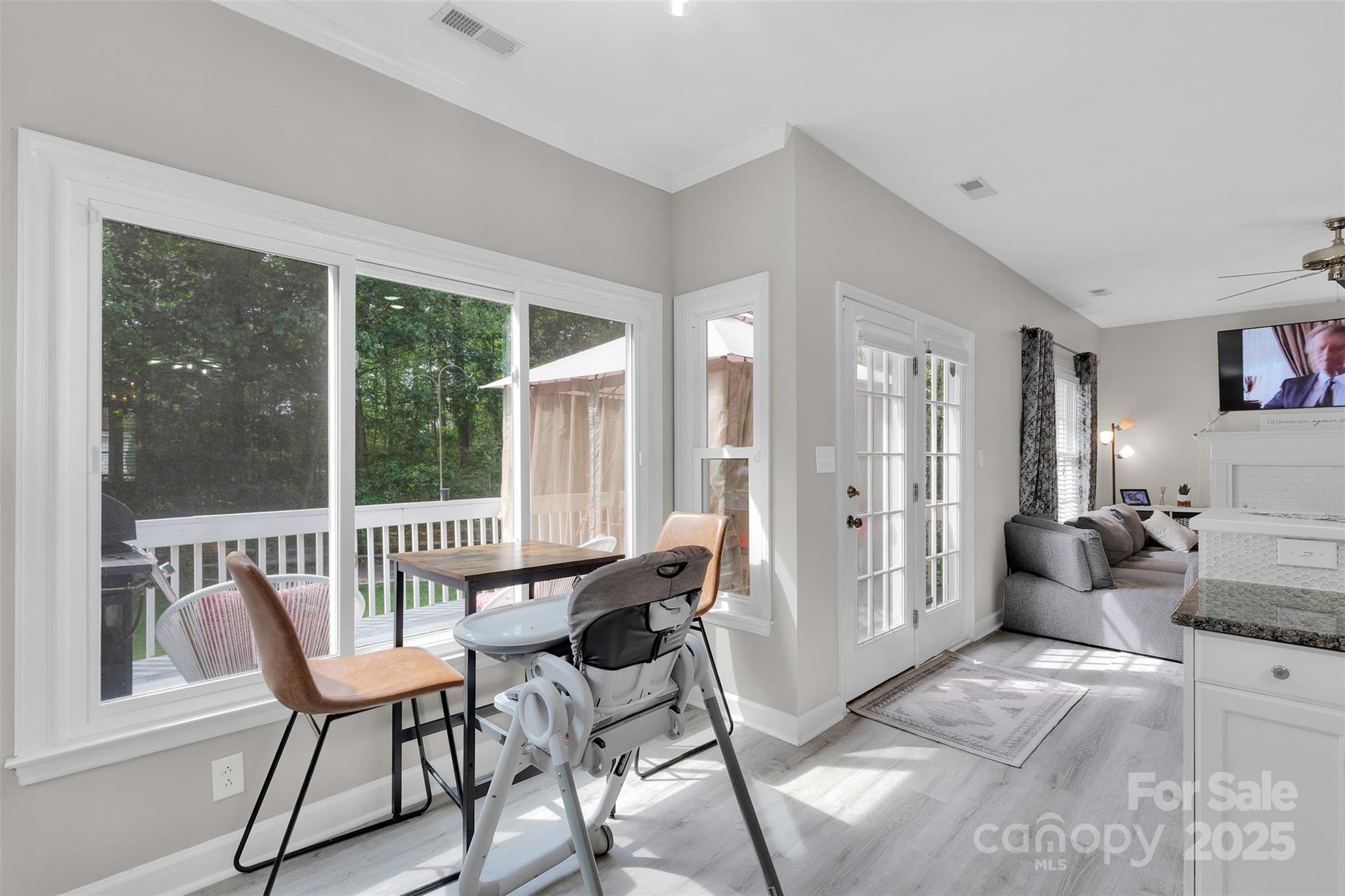 2518 Pimpernel Road Charlotte, NC 28213 - Photo 5 of 22 a living room with furniture and a large window