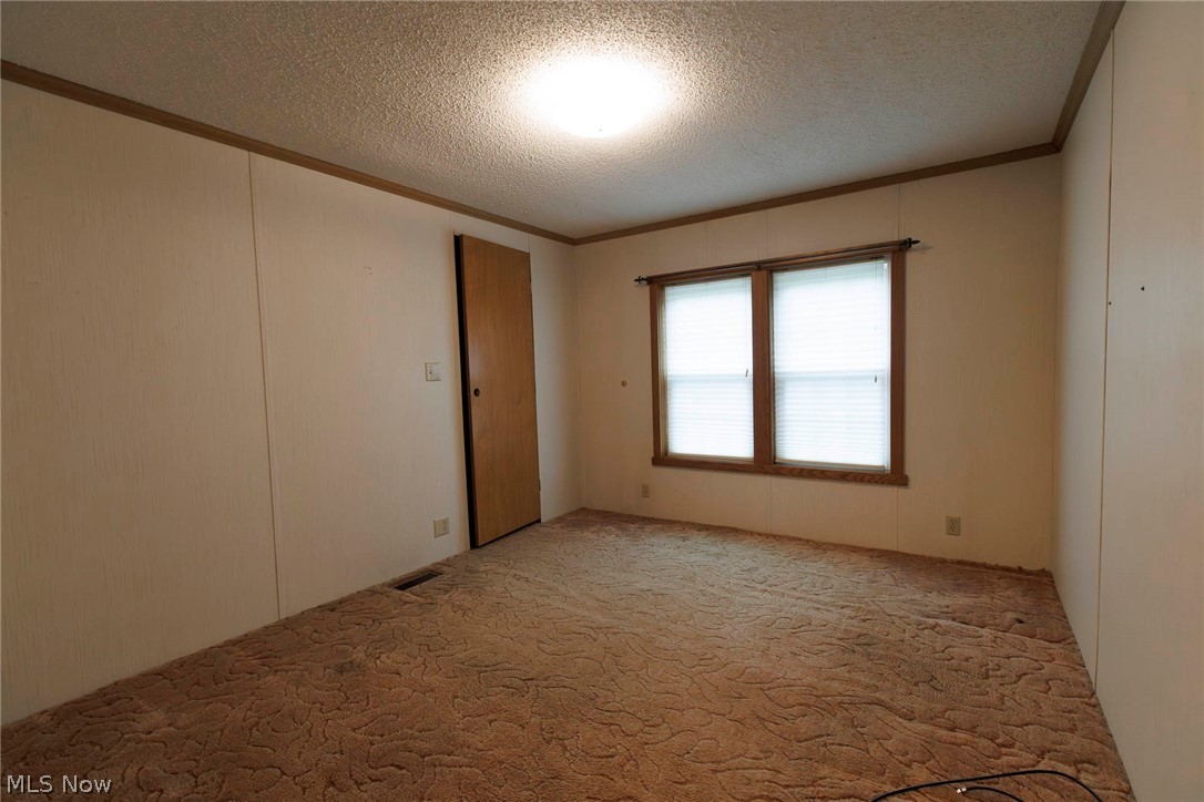8582 Dundee Wilmot Road Northwest Dundee, OH 44624 - Photo 14 of 49