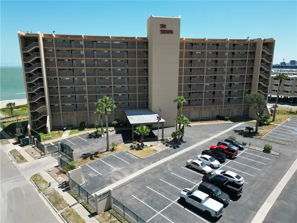 $229,900 | 4000 Surfside Boulevard, Unit 805, Corpus Christi, TX 78402