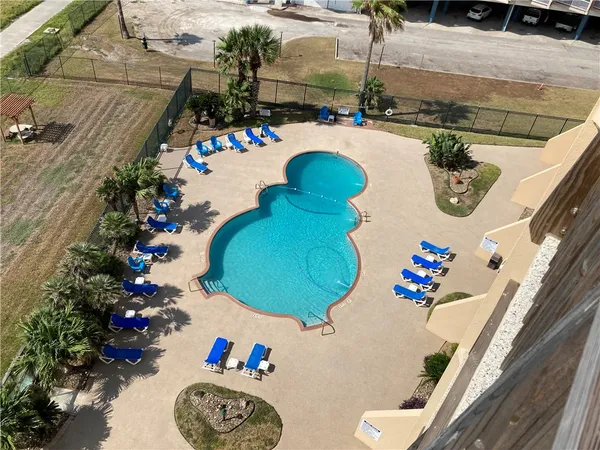 $224,900 | 4000 Surfside Boulevard, Unit 805, Corpus Christi, TX 78402