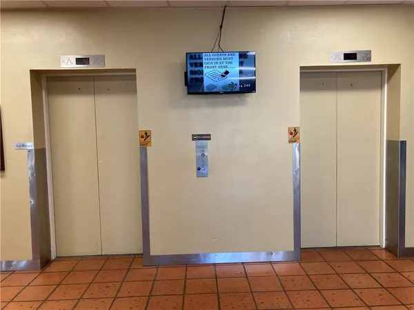 $224,900 | 4000 Surfside Boulevard, Unit 805, Corpus Christi, TX 78402