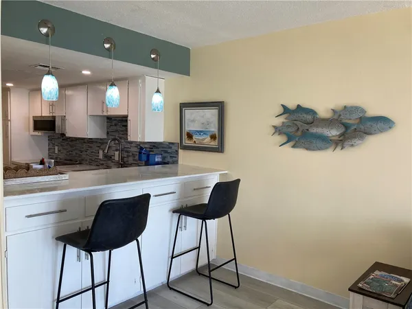 $224,900 | 4000 Surfside Boulevard, Unit 805, Corpus Christi, TX 78402