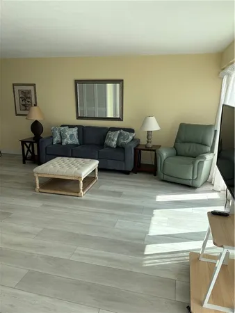 $224,900 | 4000 Surfside Boulevard, Unit 805, Corpus Christi, TX 78402