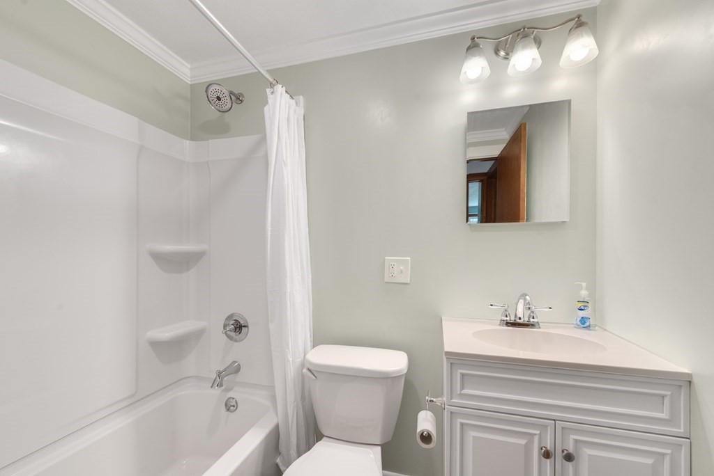 120 Tioga Street Springfield, MA 01128 - Photo 13 of 31