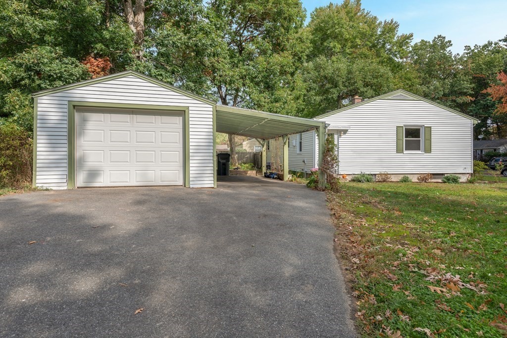 120 Tioga Street Springfield, MA 01128 - Photo 24 of 31