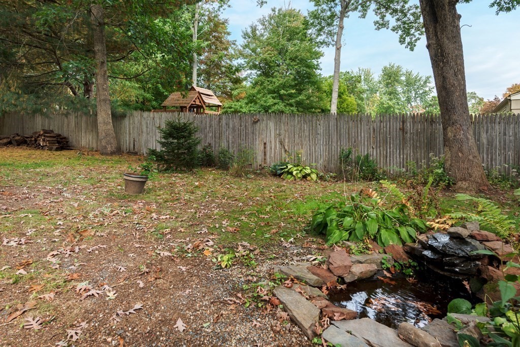 120 Tioga Street Springfield, MA 01128 - Photo 29 of 31