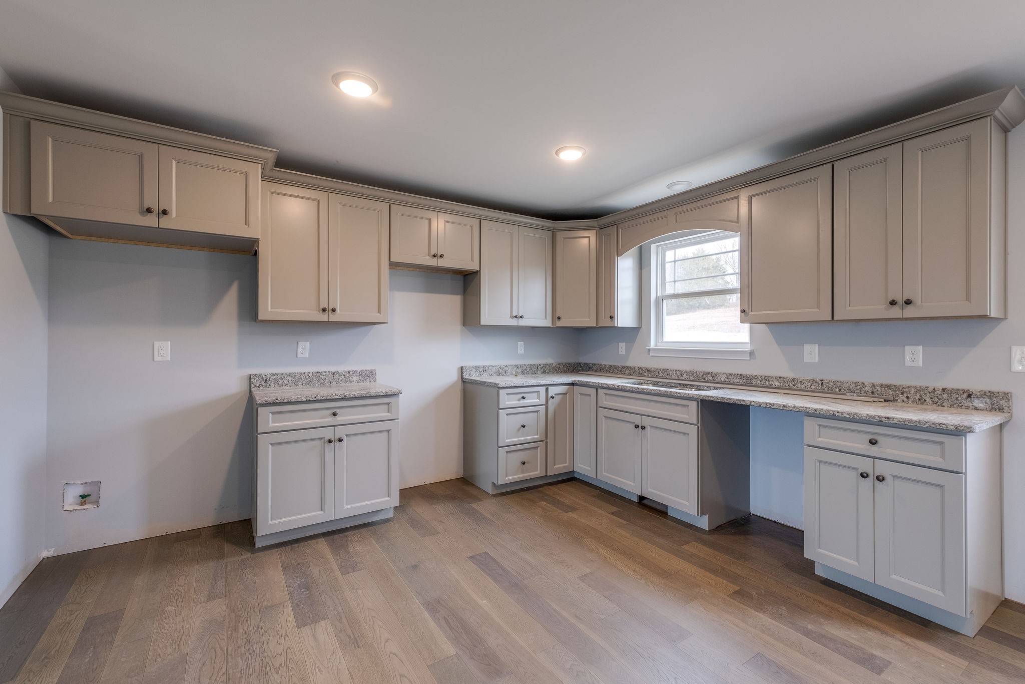 566 Matlock Road Charlotte, TN 37036 - Photo 5 of 25 Gallery Image 5