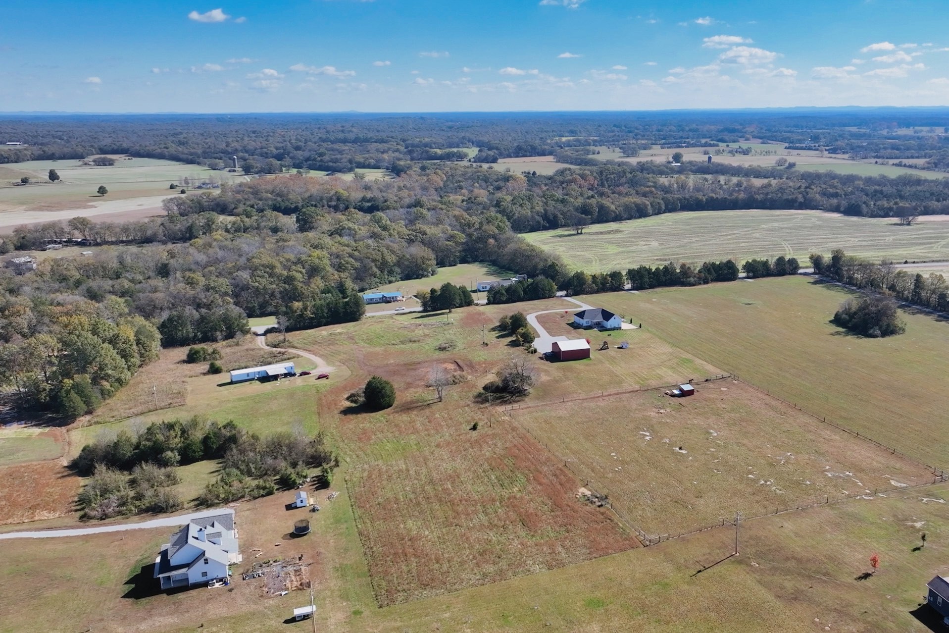 3520 Arthur Sampson Road Columbia, TN 38401 - Photo 6 of 17 a view of city and ocean