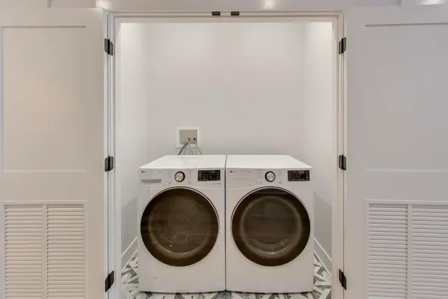 $1,259,900 | 7301 Ponto Drive, Morton Grove, IL 60053