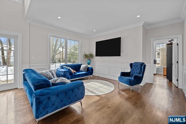160 Lawrence Drive Paramus, NJ 07652 - Photo 16 of 49