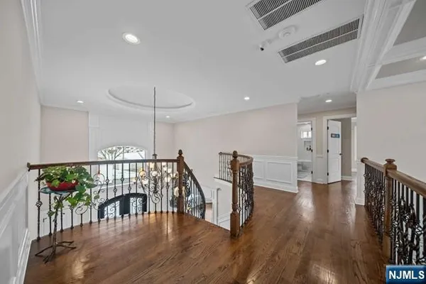 $1,999,995 | 160 Lawrence Drive, Paramus, NJ 07652