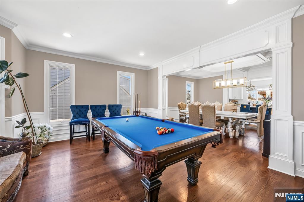 160 Lawrence Drive Paramus, NJ 07652 - Photo 5 of 49