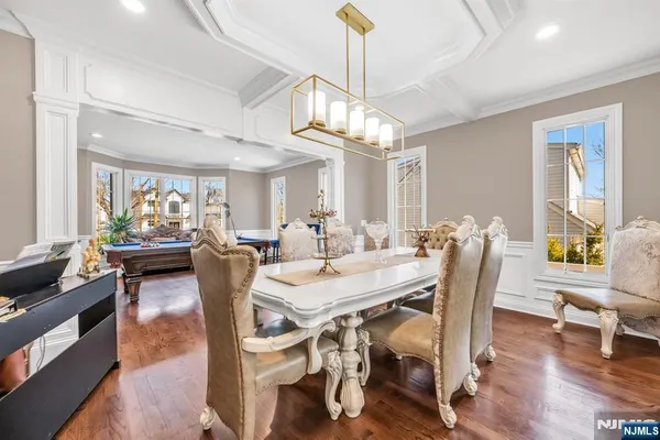 $1,999,995 | 160 Lawrence Drive, Paramus, NJ 07652