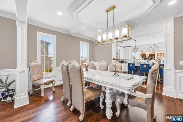 $1,999,995 | 160 Lawrence Drive, Paramus, NJ 07652