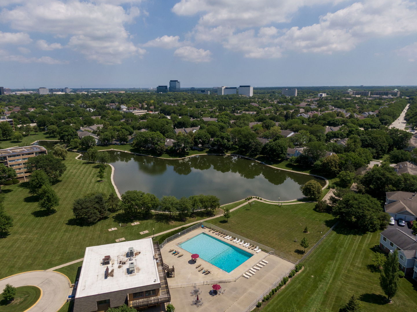 101 Bar Harbour Road, Unit 6E Schaumburg, IL 60193 - Photo 23 of 23 an aerial view of residential houses with outdoor space and river