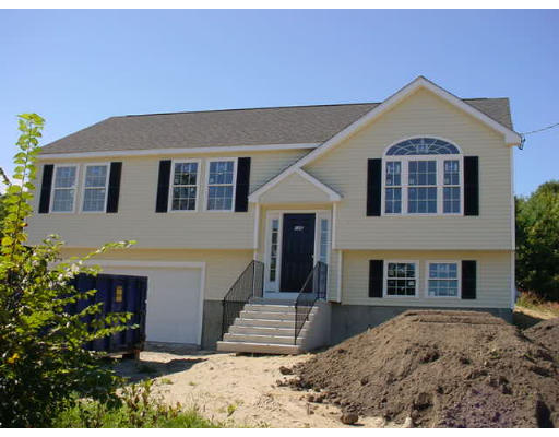 128 Oakham Road Barre, MA 01005 - Photo 2 of 5 Gallery Image 2