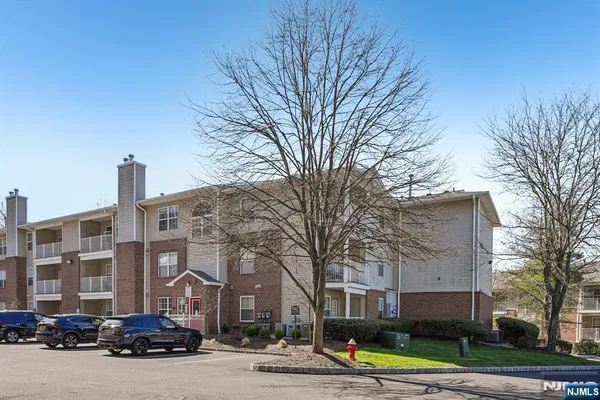 $425,000 | 3108 Schindler Lane, Wayne, NJ 07470