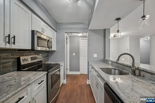 $425,000 | 3108 Schindler Lane, Wayne, NJ 07470