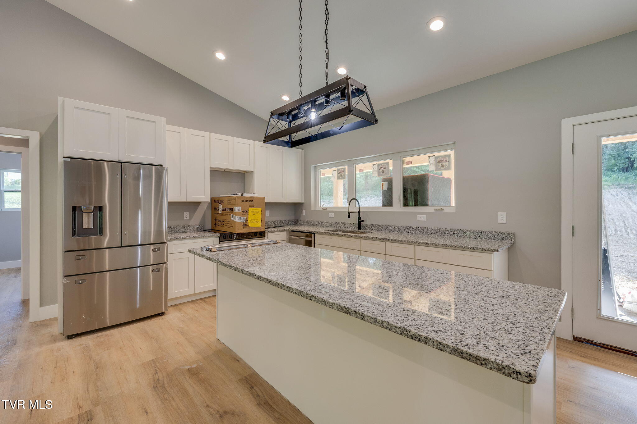 133 Lancaster Road Kingsport, TN 37663 - Photo 11 of 30 011