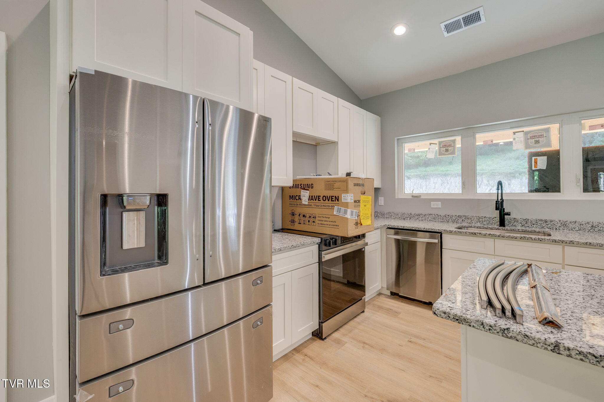 133 Lancaster Road Kingsport, TN 37663 - Photo 12 of 30 012