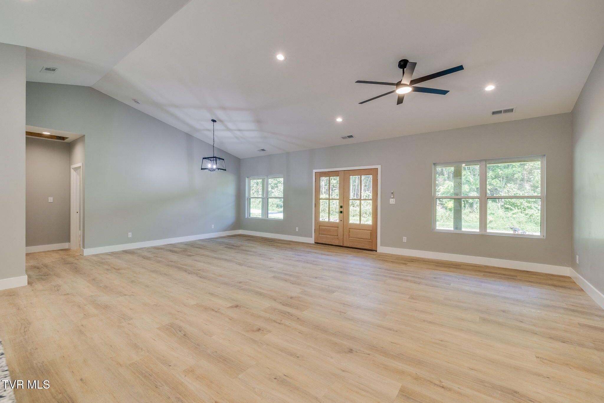 133 Lancaster Road Kingsport, TN 37663 - Photo 6 of 30 006