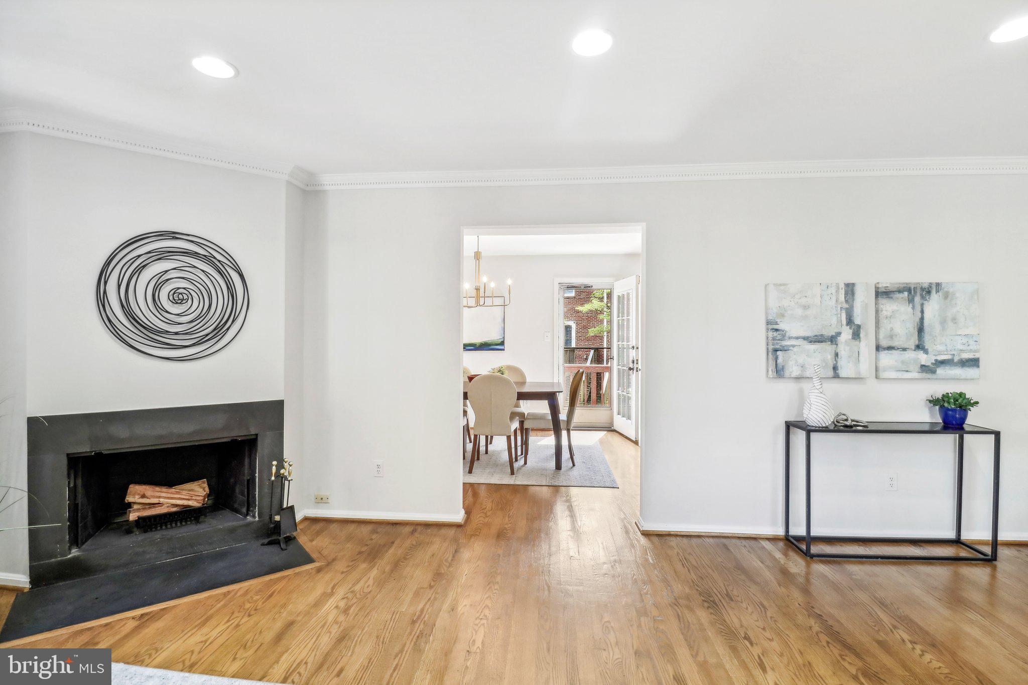 6703 Fairfax Road, Unit 75 Chevy Chase, MD 20815 - Photo 4 of 33 Living Room