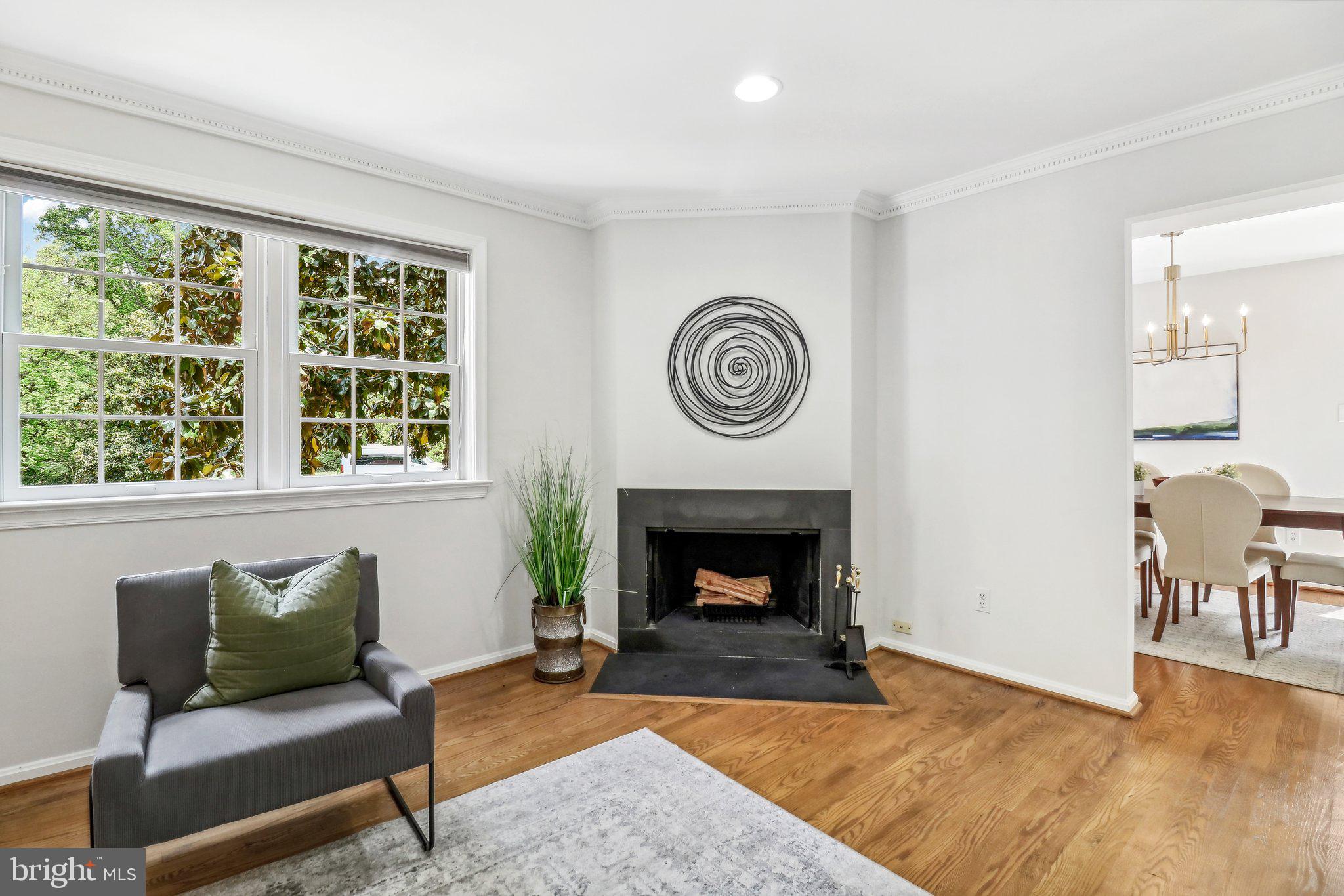 6703 Fairfax Road, Unit 75 Chevy Chase, MD 20815 - Photo 6 of 33 Living Room