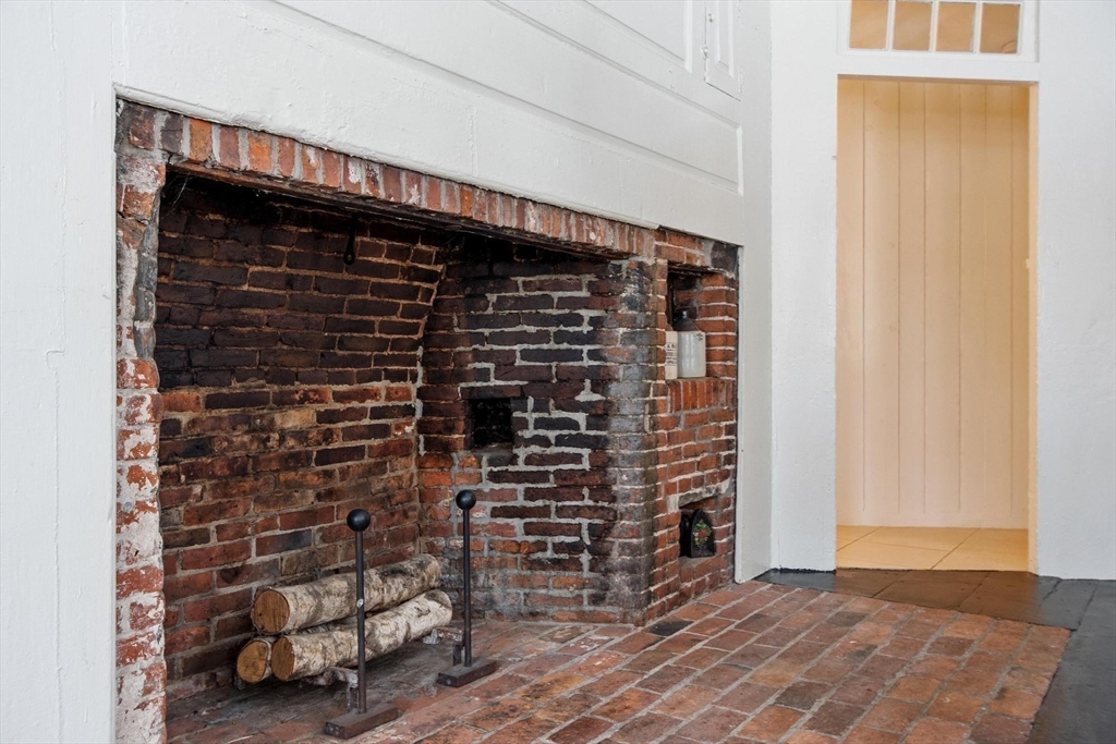 5 Lowell Street, Unit 5 Carlisle, MA 01741 - Photo 6 of 32