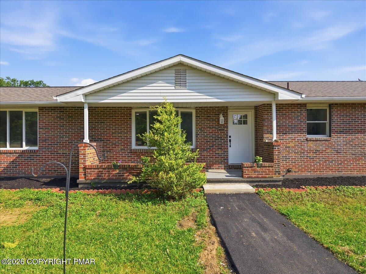 129 Rinker Road Stroudsburg, PA 18360 - Photo 5 of 64 FRONT