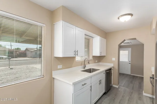 $389,900 | 749 South Lazona Drive, Mesa, AZ 85204