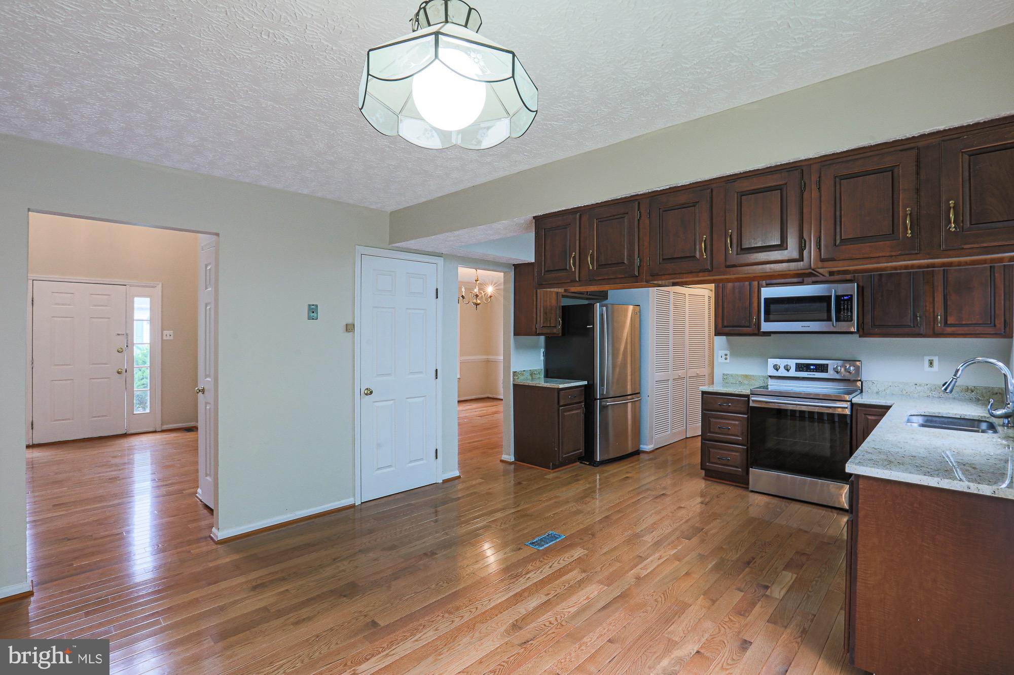 929 Metfield Road Towson, MD 21286 - Photo 13 of 28