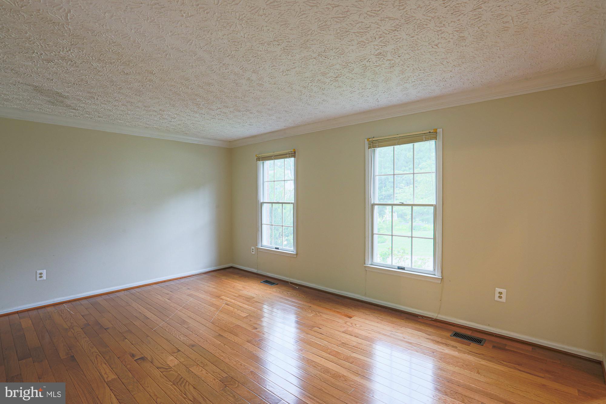 929 Metfield Road Towson, MD 21286 - Photo 4 of 28