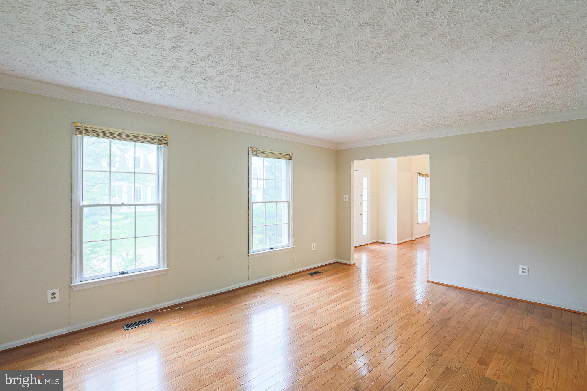 929 Metfield Road Towson, MD 21286 - Photo 5 of 28