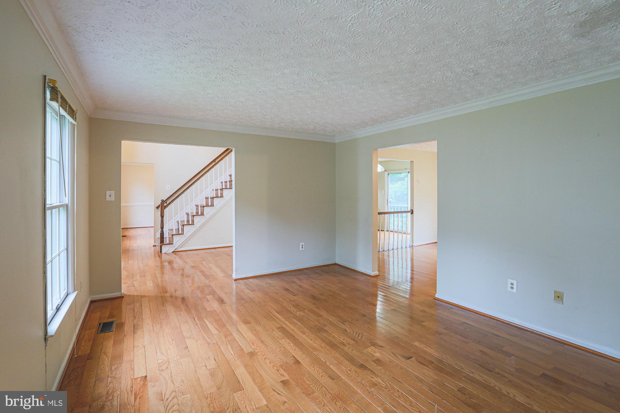 929 Metfield Road Towson, MD 21286 - Photo 6 of 28
