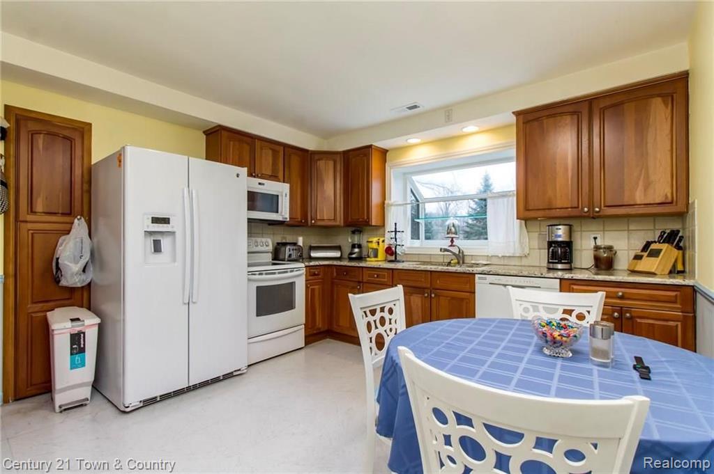 6100 North Rochester Road Rochester Hills, MI 48306 - Photo 11 of 30
