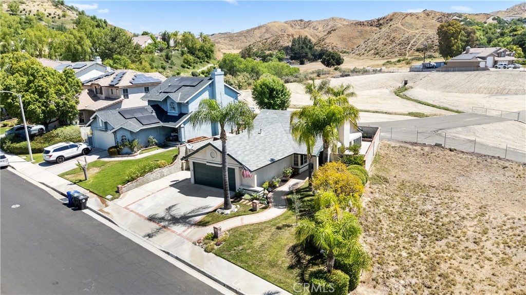 28924 Raintree Lane Saugus, CA 91390 - Photo 44 of 47