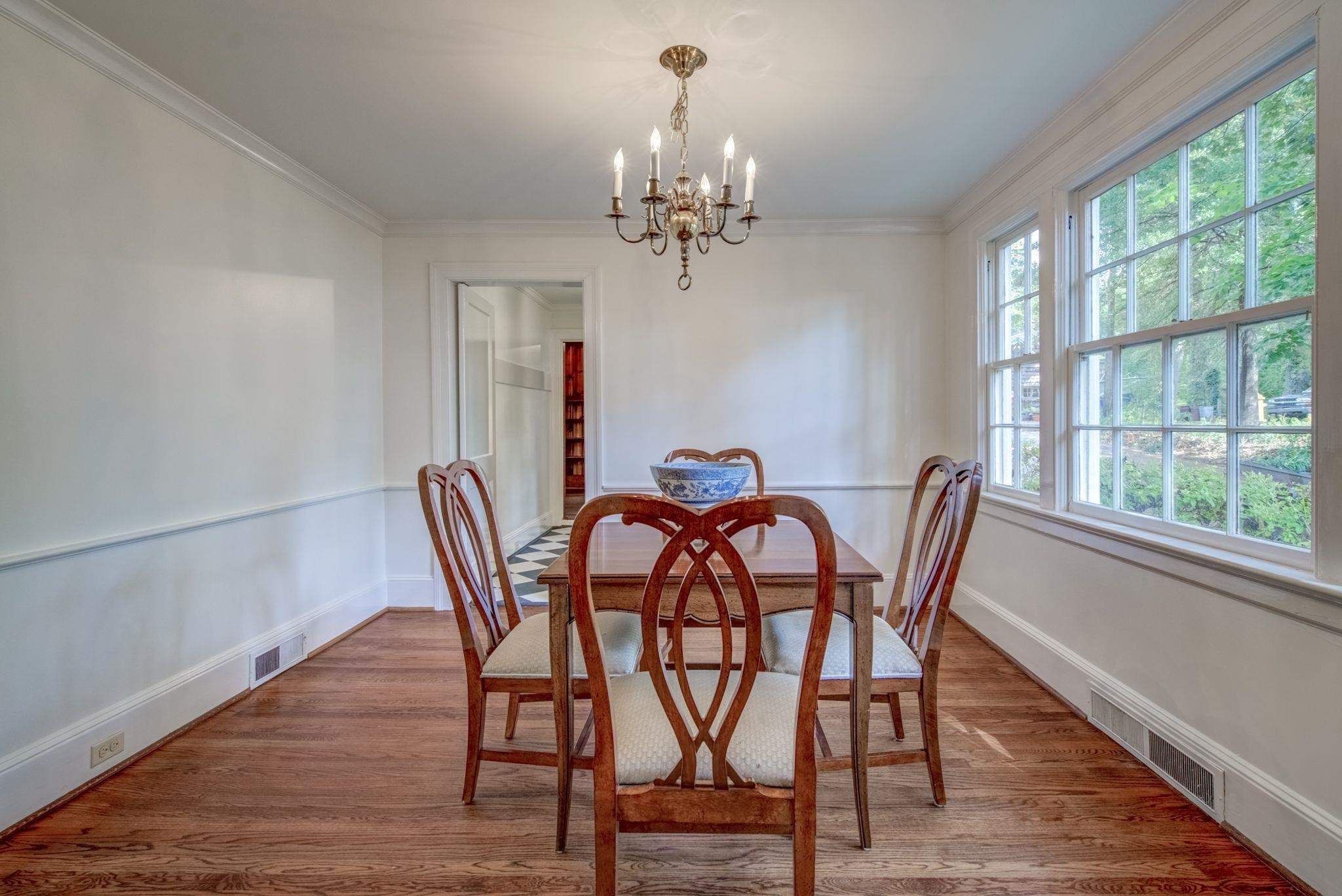2601 London Drive Raleigh, NC 27608 - Photo 9 of 30 Dining Room