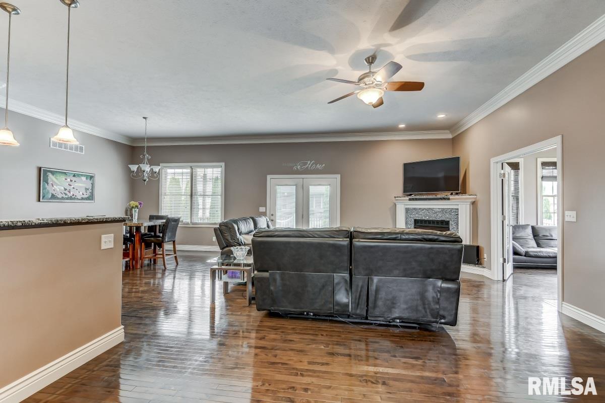 2716 Haverhill Road Springfield, IL 62711 - Photo 8 of 30