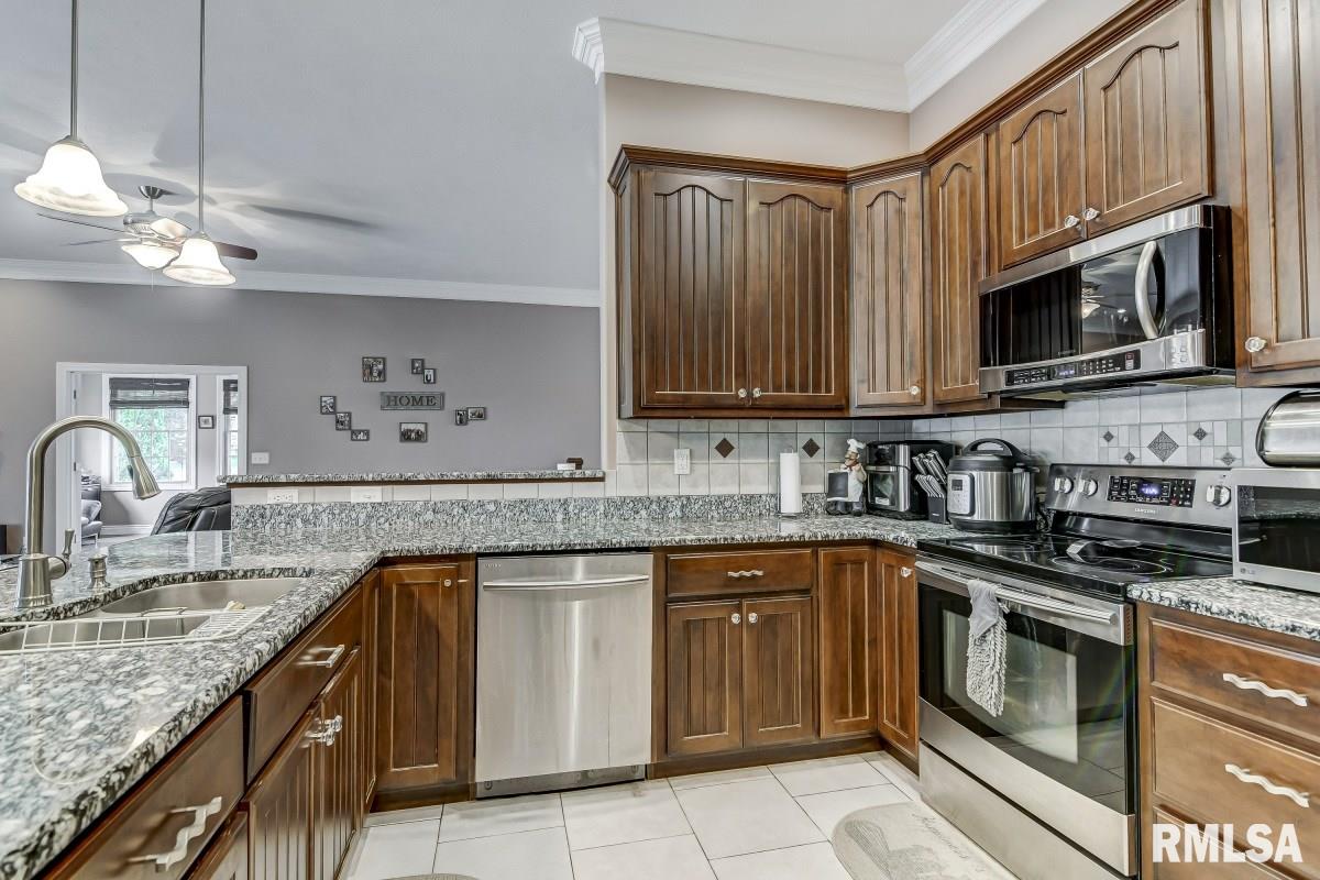 2716 Haverhill Road Springfield, IL 62711 - Photo 10 of 30