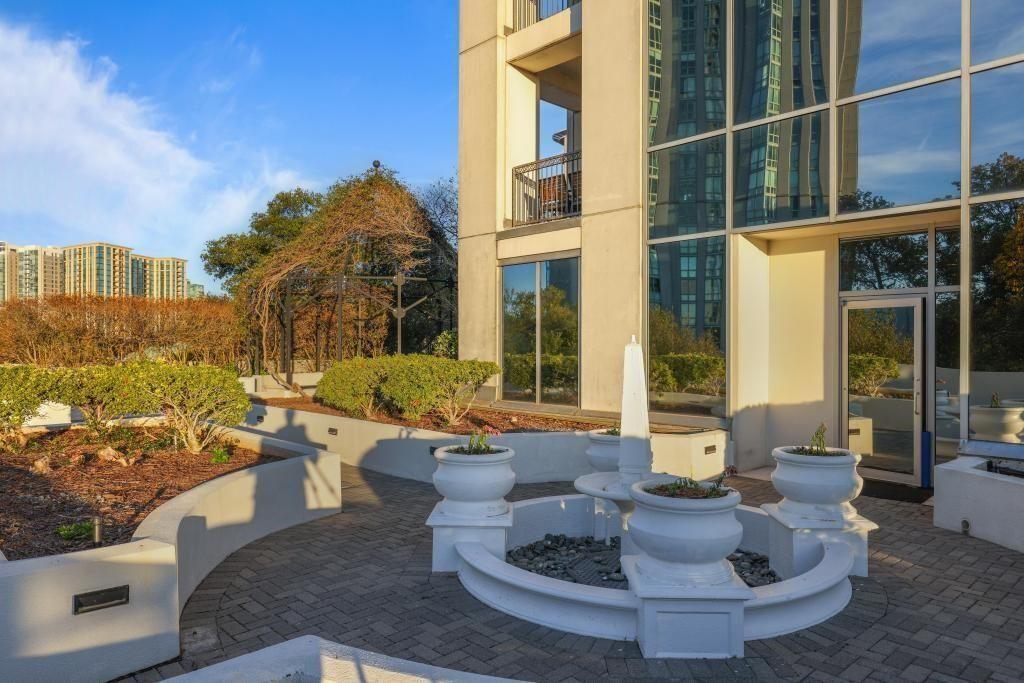2828 Peachtree Road, Unit 2701 Atlanta, GA 30305 - Photo 32 of 39 a view of a house with outdoor seating