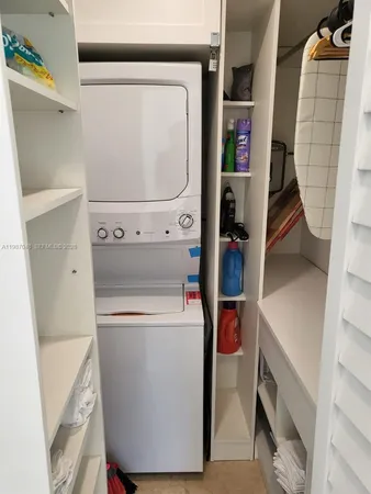 $1,850 | 6130 Grant Street, Unit 2, Hollywood, FL 33024