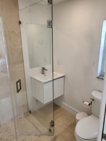 $1,850 | 6130 Grant Street, Unit 2, Hollywood, FL 33024