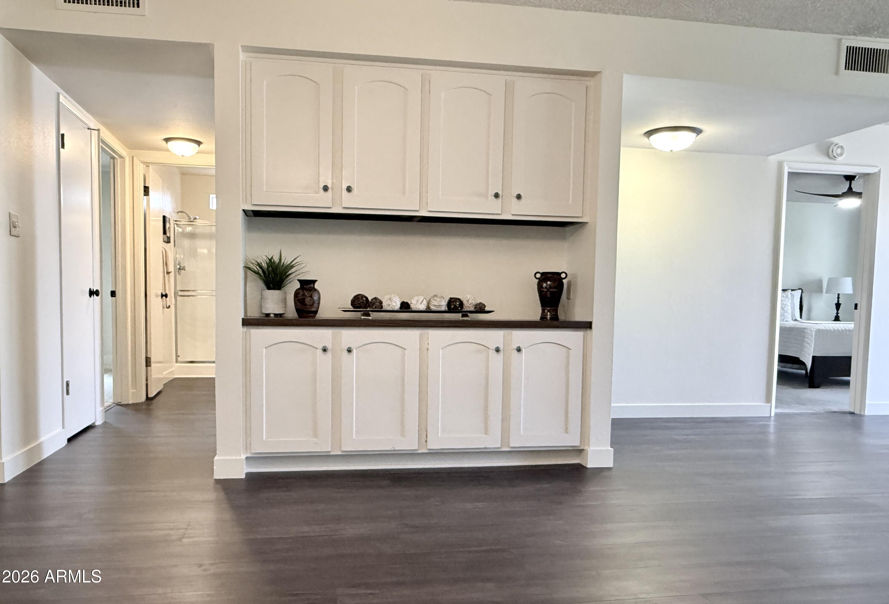 5634 North 12th Street Phoenix, AZ 85014 - Photo 4 of 29 5634 N 12th St