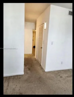 $2,100 | 19390 Collins Avenue, Unit 904, Sunny Isles Beach, FL 33160