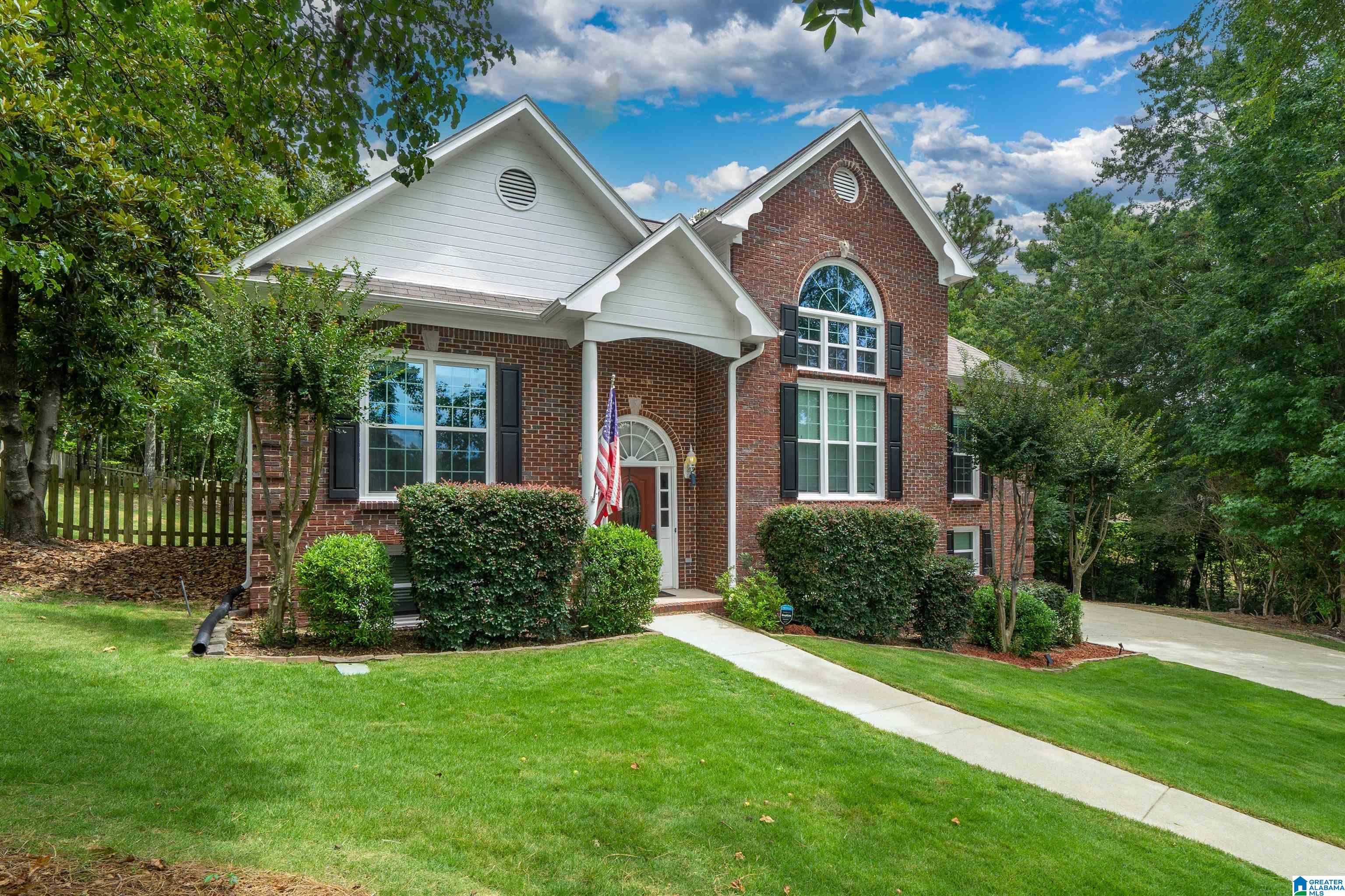 400 Lane Park Trail Alabaster, AL 35114 - Photo 2 of 31