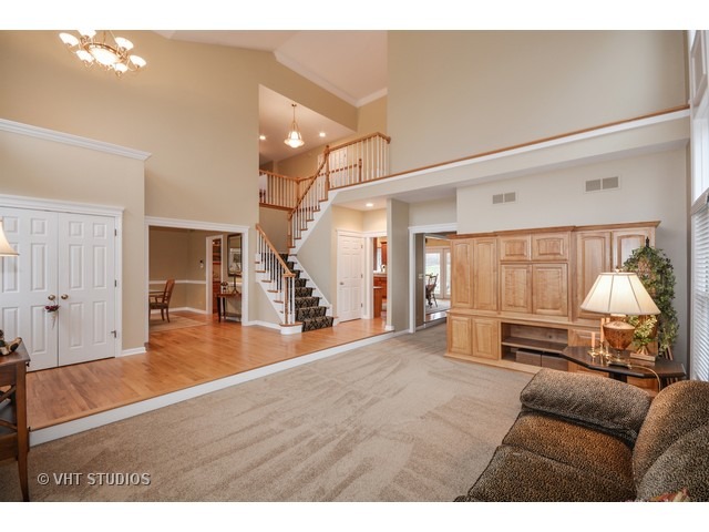 38W472 Mallard Lake Road St. Charles, IL 60175 - Photo 2 of 22