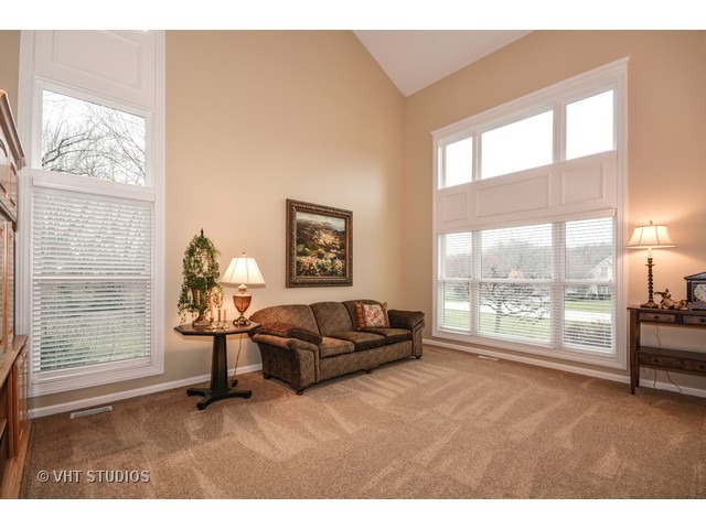 38W472 Mallard Lake Road St. Charles, IL 60175 - Photo 10 of 22