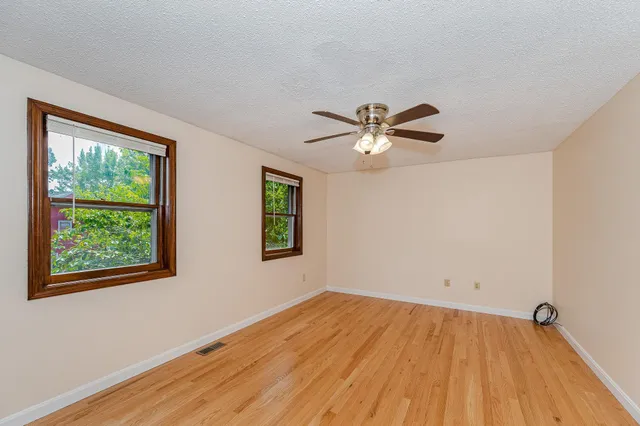 $2,400 | 44 Gillis Street, Unit D, Nashua, NH 03060